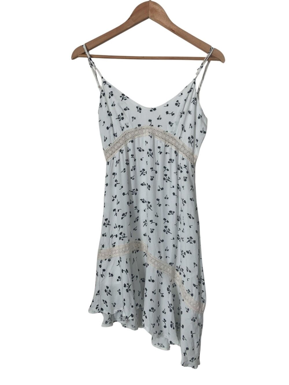 Olivaceous Mini Dress Size Small Ditsy Floral Lace Bohemian Babydoll Coquette